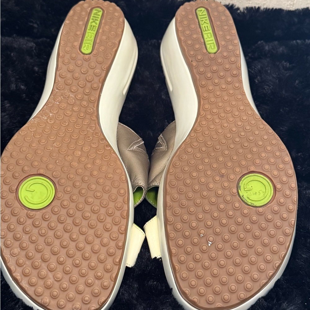 Cole Haan Women's Sandals in Silver and Cream-Size 10 - Picture 2 of 3